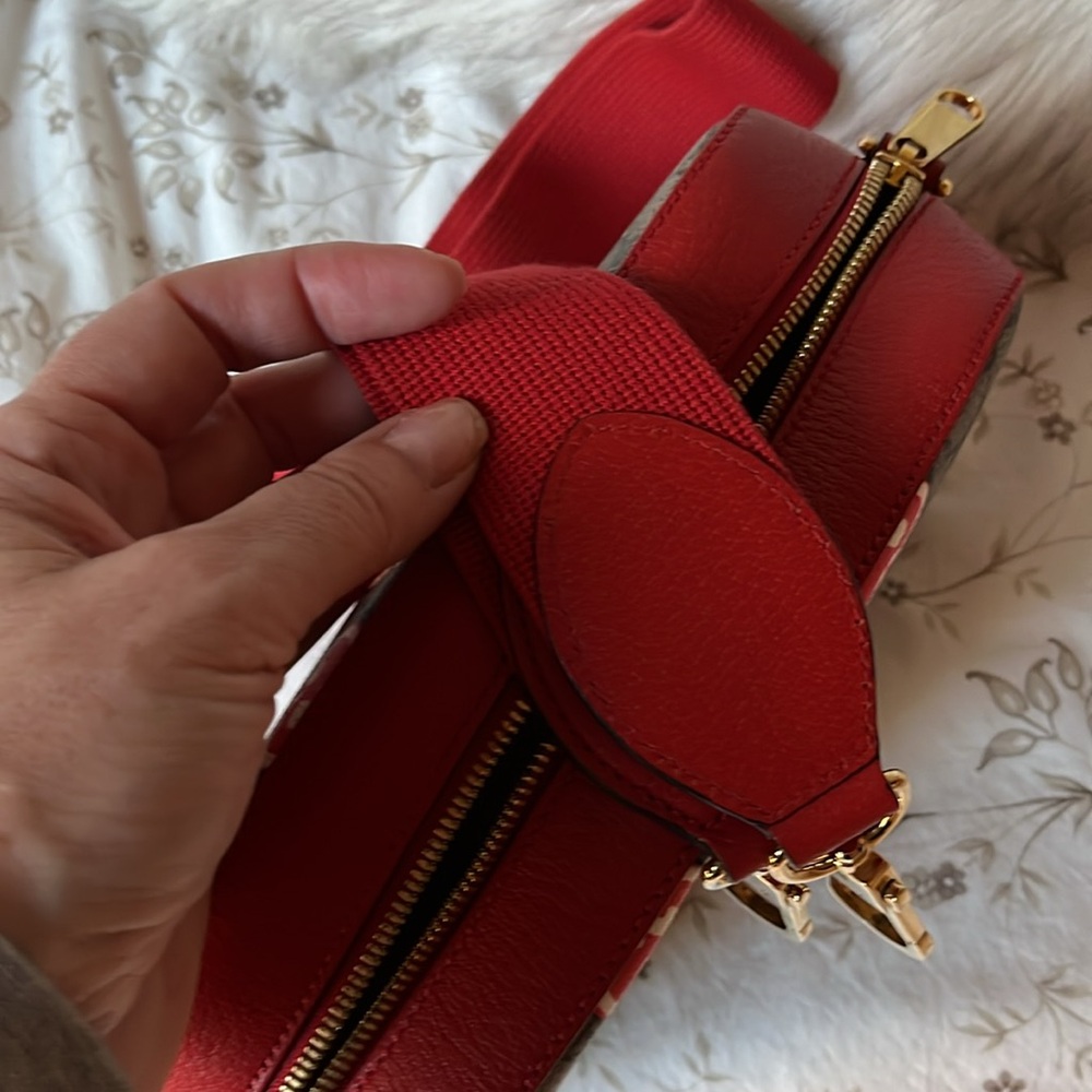 SOLD GUCCI Supreme, Crossbody, like new retails $2500 - Picture 9 of 9